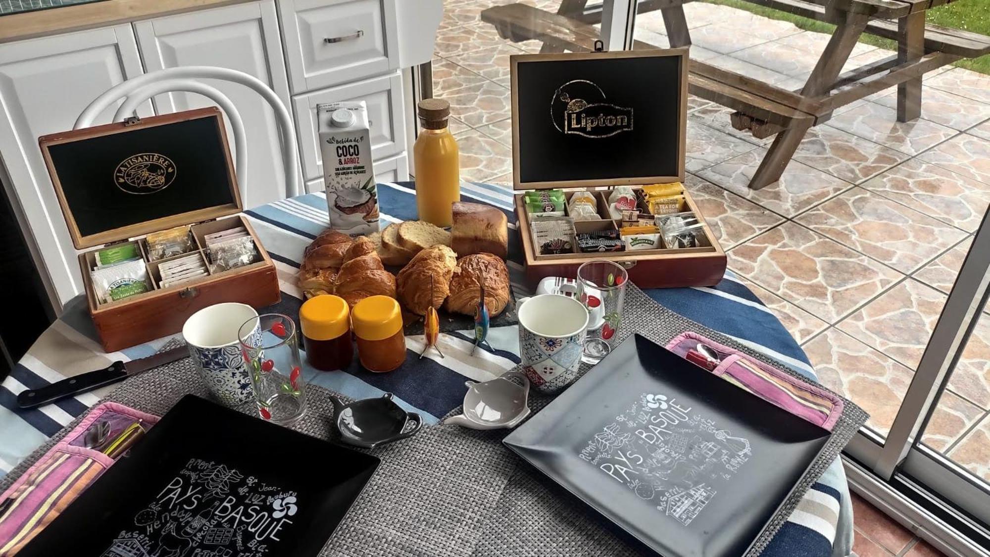Chambre Et Petit Dejeuner A Socoa 어룬 외부 사진